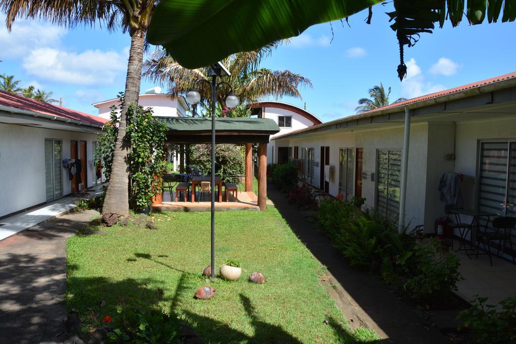 Inaki Uhi Hotel Hanga Roa Exterior photo